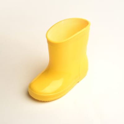 Museum of Yellow Objects by Noah Landow, photograph 25 of 46
